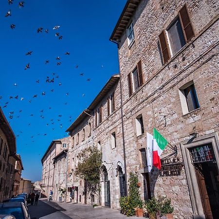 Hotel Il Palazzo Асизи Екстериор снимка