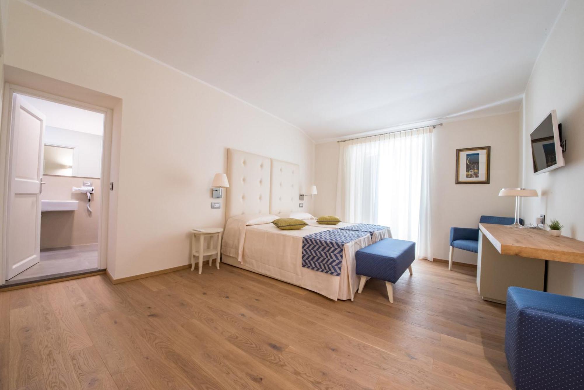 Hotel Il Palazzo Асизи Екстериор снимка