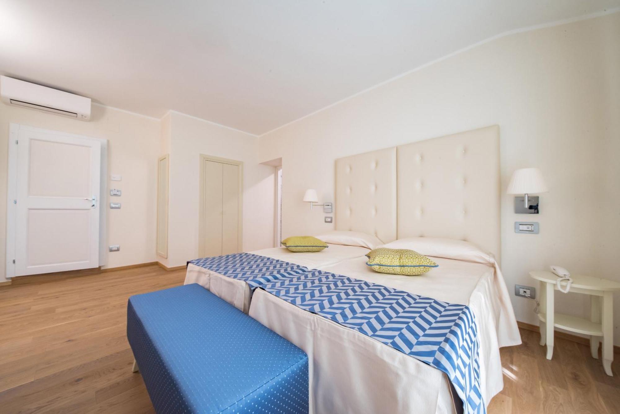Hotel Il Palazzo Асизи Екстериор снимка