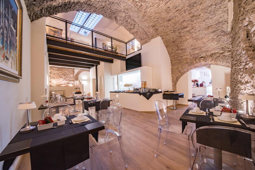 Hotel Il Palazzo Асизи Екстериор снимка