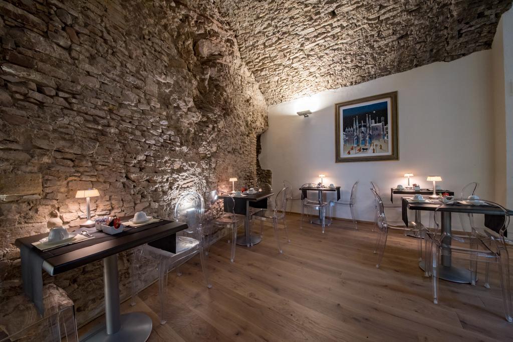Hotel Il Palazzo Асизи Екстериор снимка